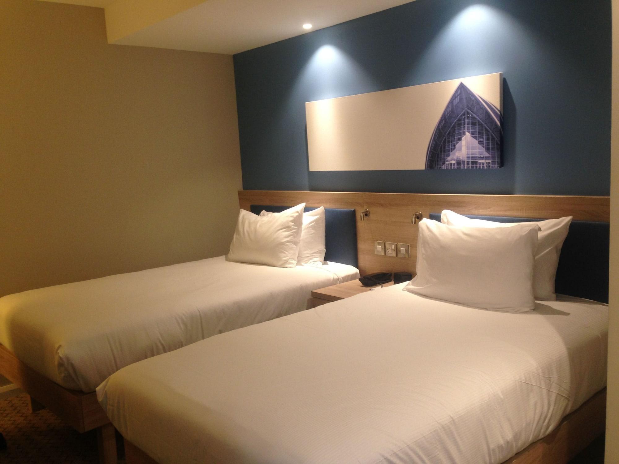 Hampton By Hilton Glasgow Central מראה חיצוני תמונה