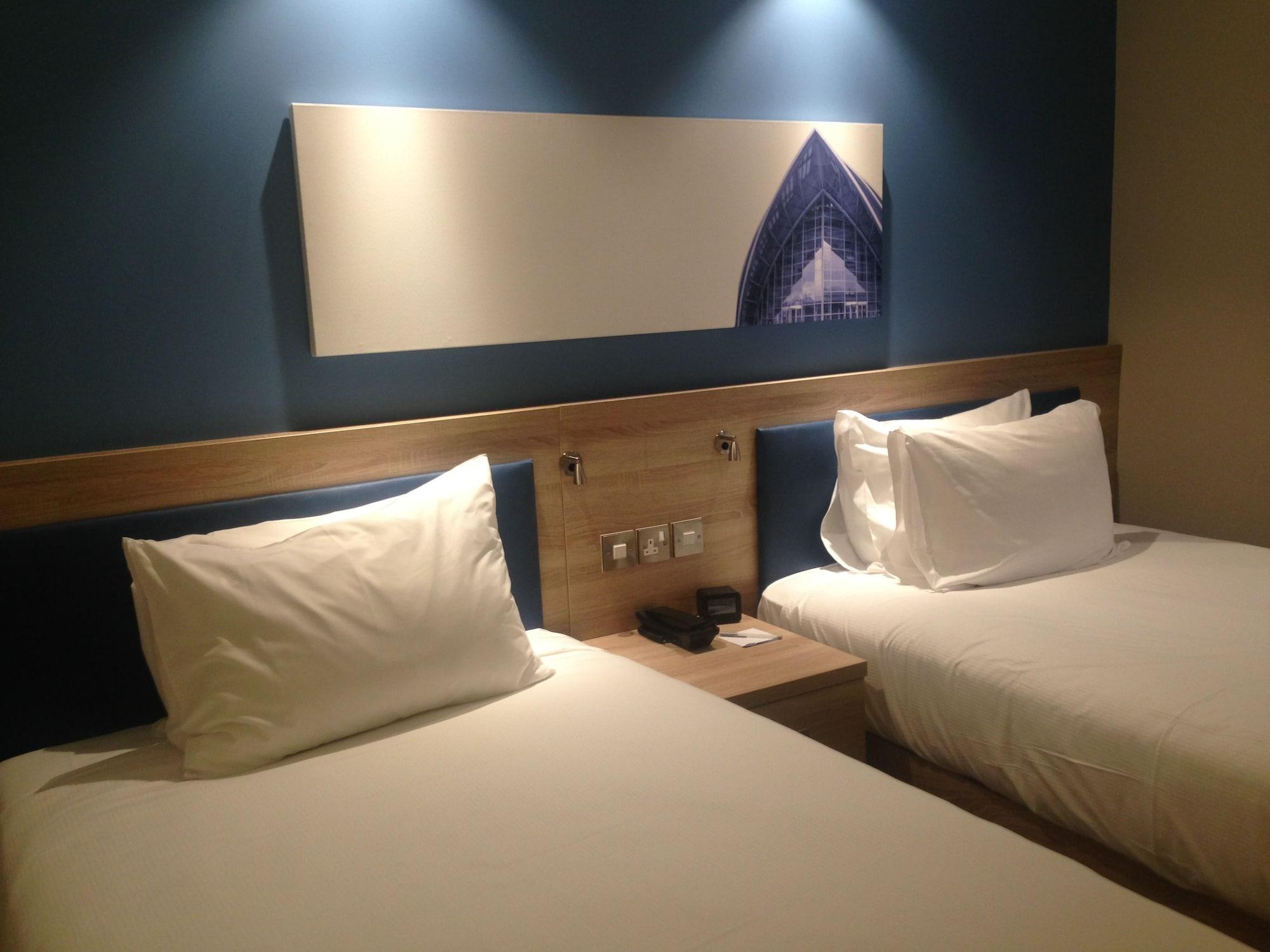 Hampton By Hilton Glasgow Central מראה חיצוני תמונה