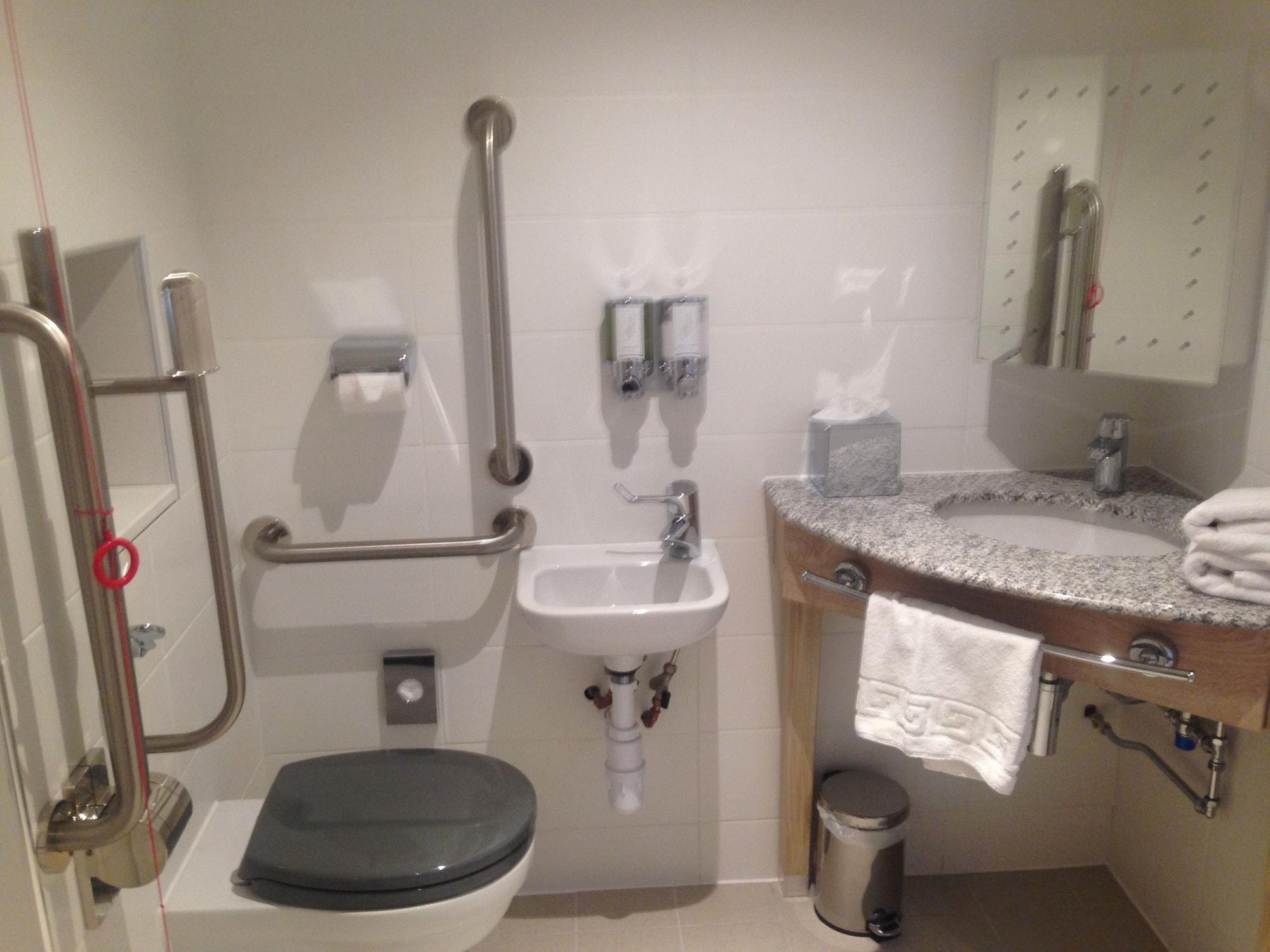 Hampton By Hilton Glasgow Central מראה חיצוני תמונה